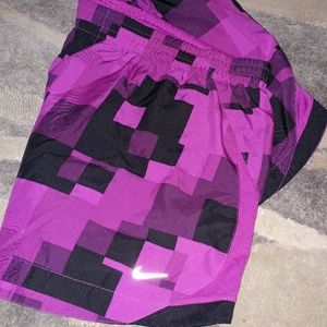 Women's Nike shorts size extra large purple and bl